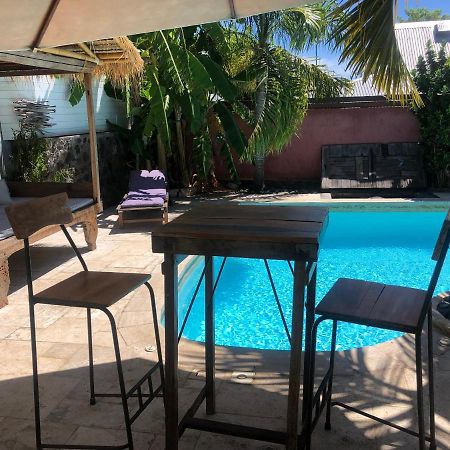 Studio Independant Dans Propriete Avec Piscine Et Wifi Apartman Saint-Gilles-les Bains Kültér fotó